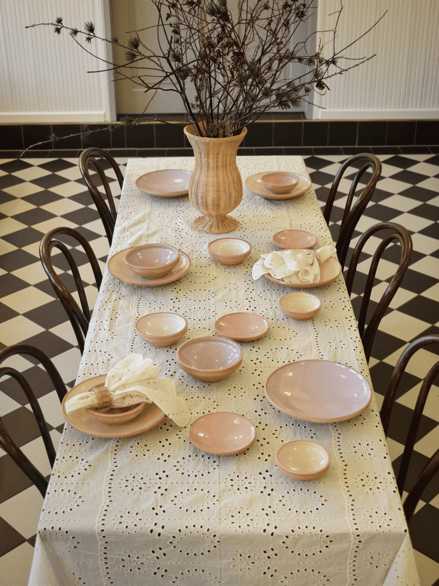 Jou embroidery anglaise dug