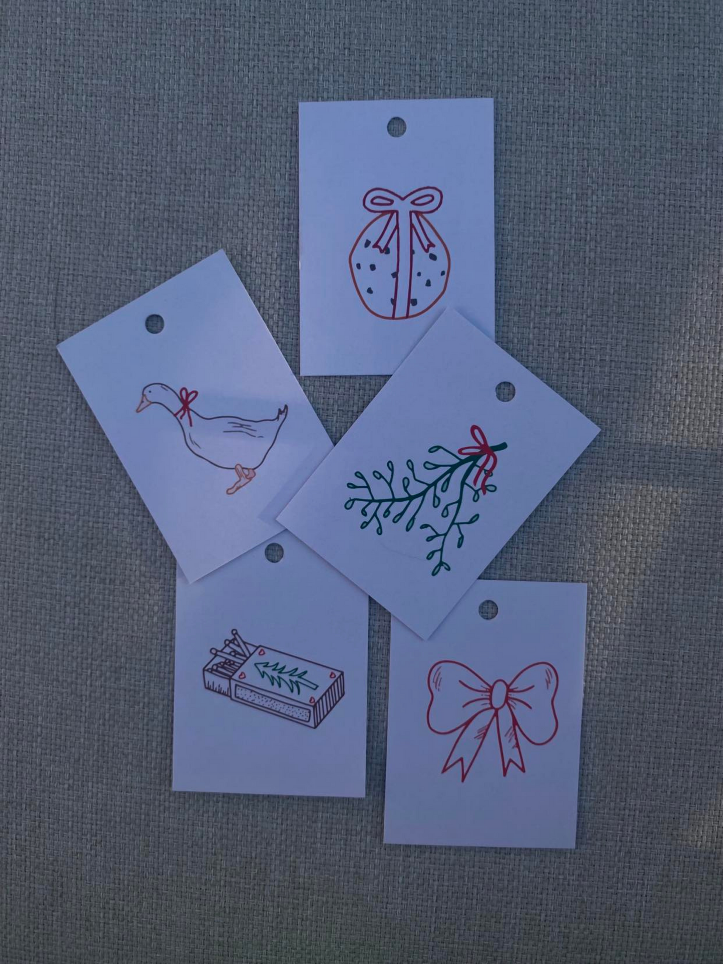 Hvide julekort med fem forskellige julemotiver