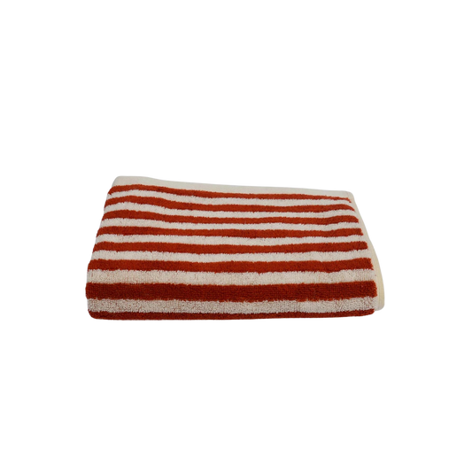 Hvid og cinnamon (rødlig) stribet håndklæde